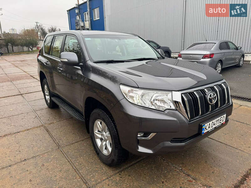 2018 toyota land cruiser prado