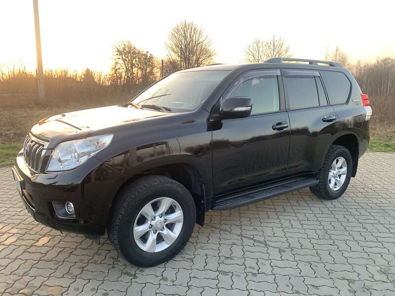2011 toyota land cruiser 150