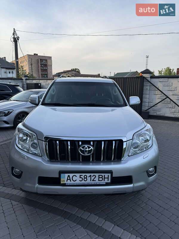 2012 toyota land cruiser 150