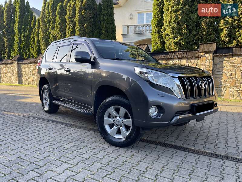 2013 toyota land cruiser 150