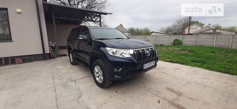 2018 toyota land cruiser prado