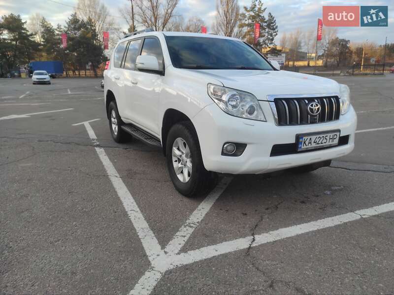 2010 toyota land cruiser prado