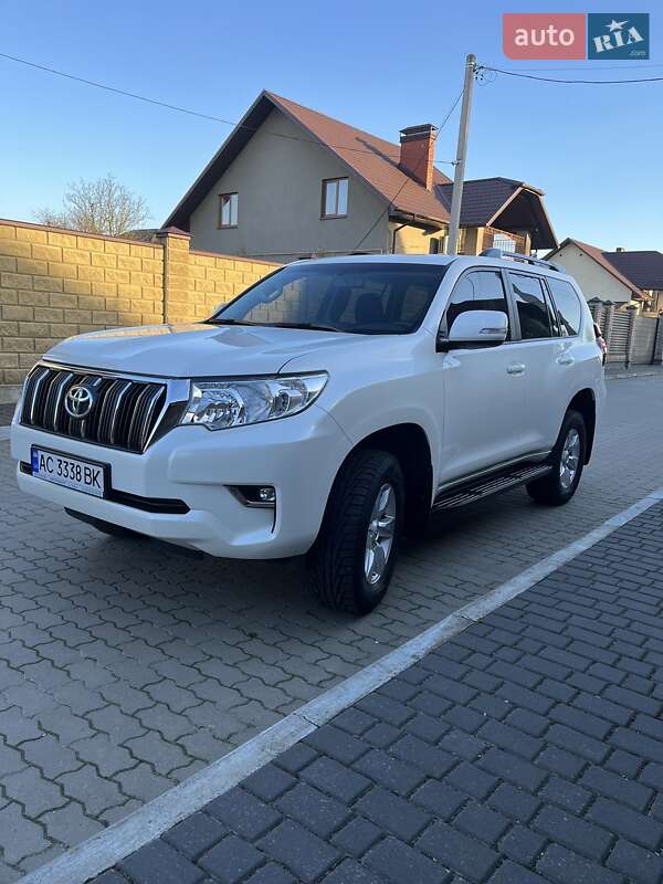 2018 toyota land cruiser prado