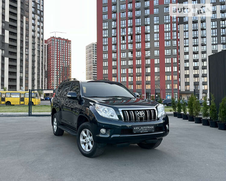 2013 toyota land cruiser 150