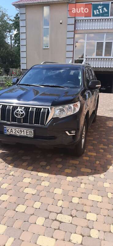 2017 toyota land-cruiser-prado