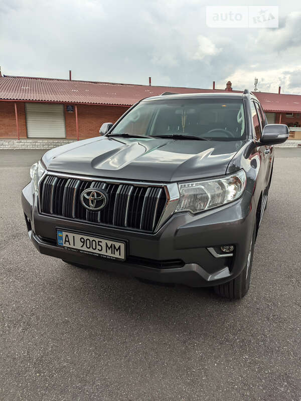 2018 toyota land cruiser 150