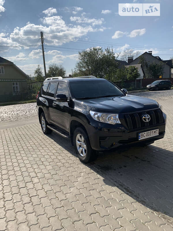 2019 toyota land cruiser prado