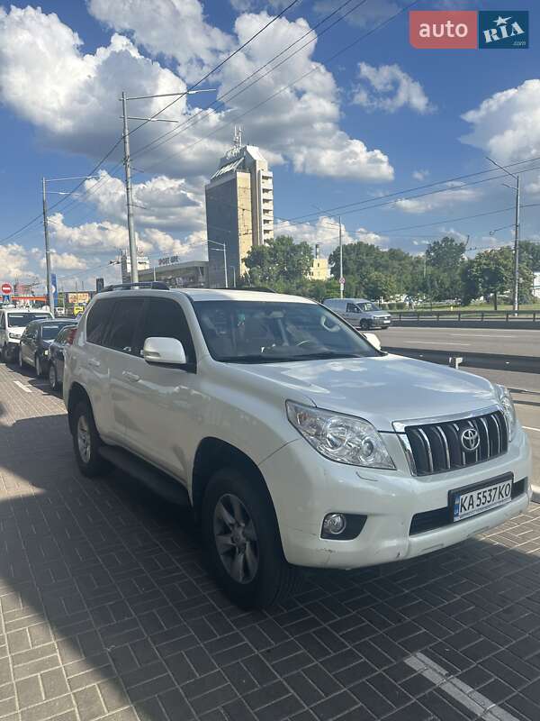 2010 toyota land-cruiser