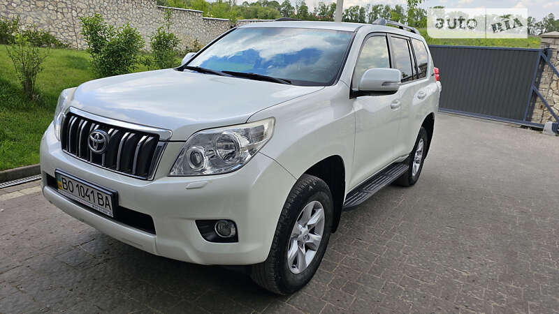 2012 toyota land cruiser