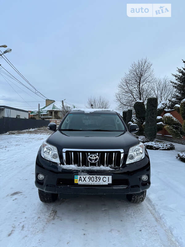 2011 toyota land cruiser 150