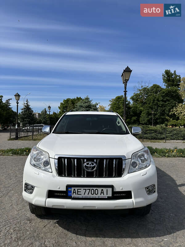 2011 toyota land cruiser prado