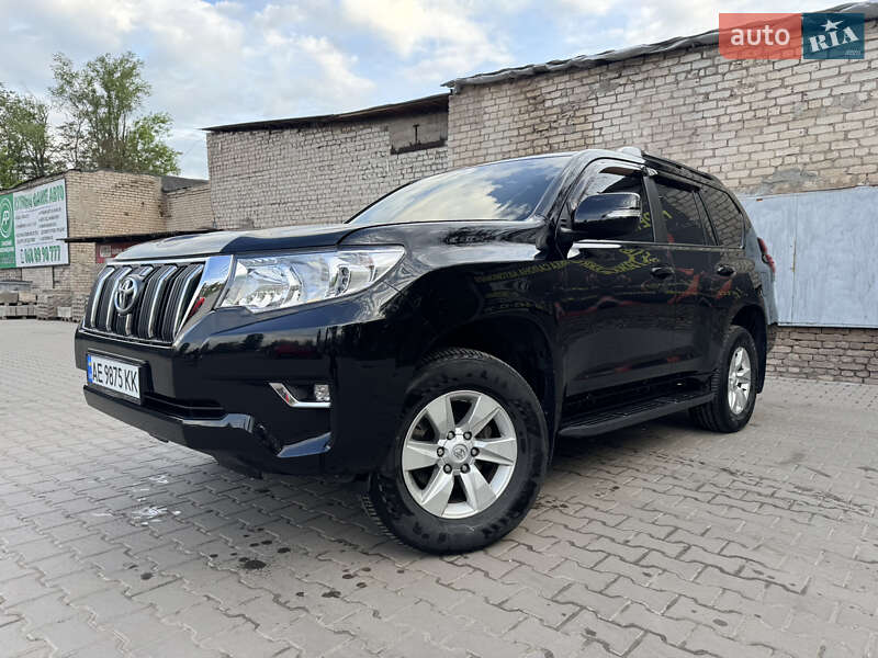 2018 toyota land cruiser 150