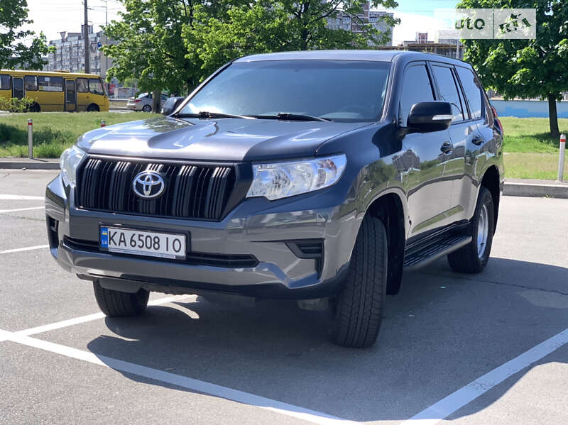 2019 toyota land cruiser 150