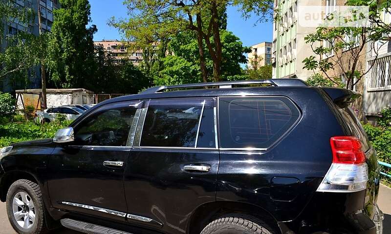 2013 toyota land cruiser prado