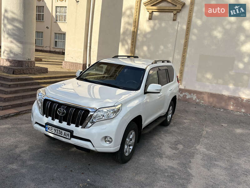 2017 toyota land cruiser 150