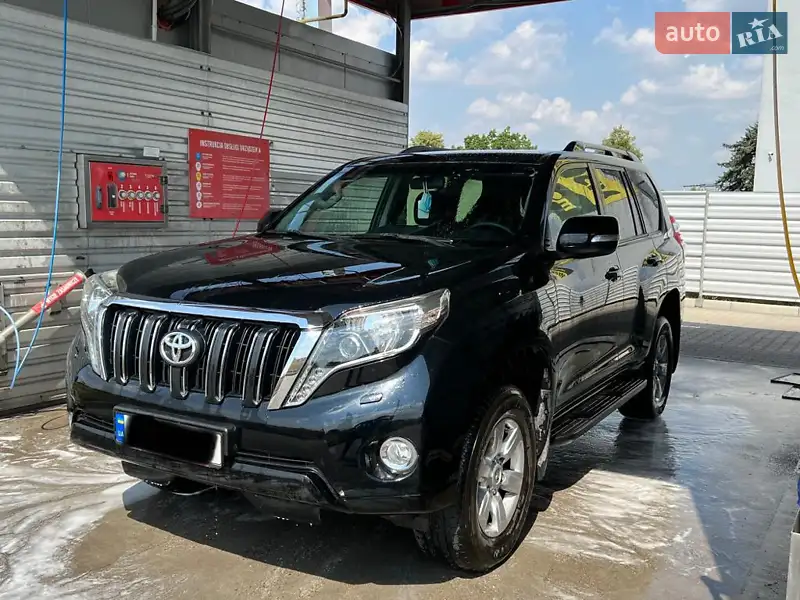 2017 toyota land-cruiser-150