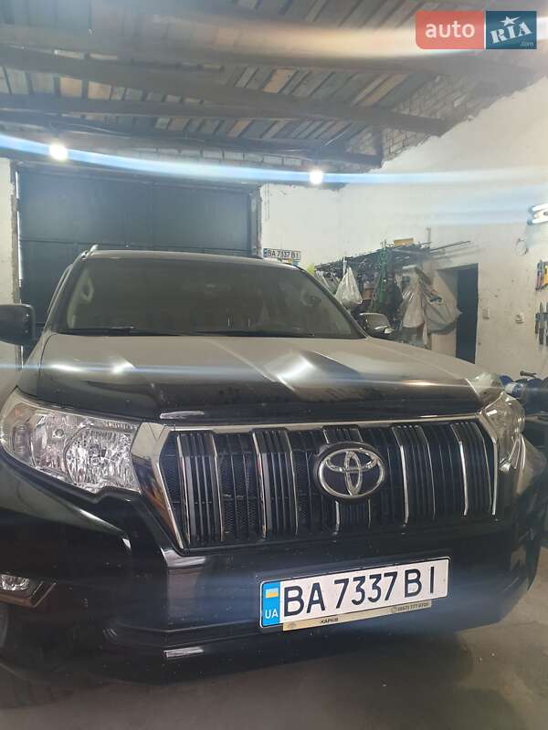 2018 toyota land cruiser 150