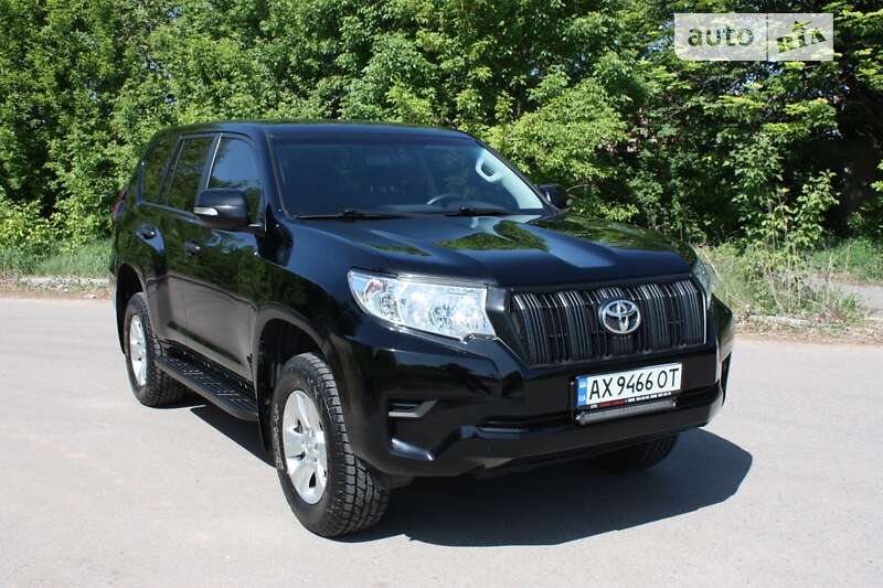 2019 toyota land cruiser prado