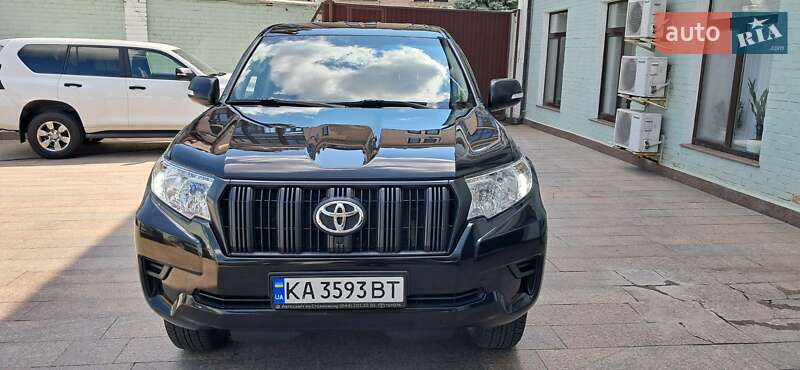 2020 toyota land cruiser prado