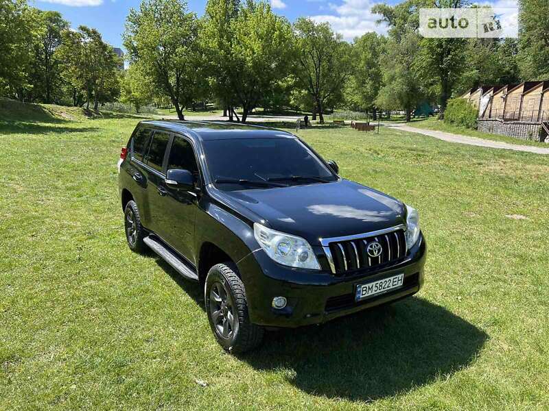 2010 toyota land cruiser