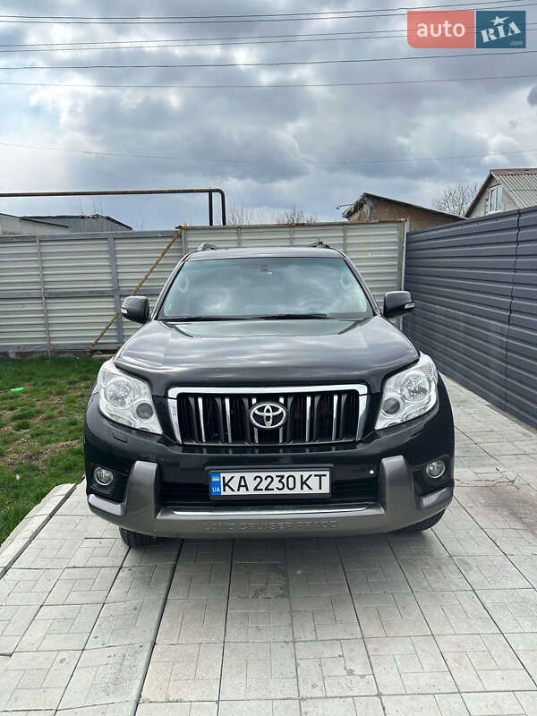 2011 toyota prado
