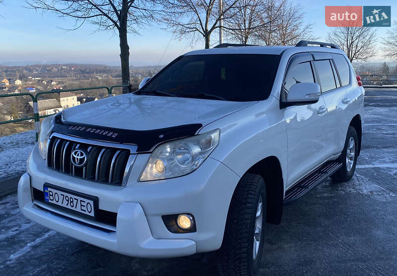 2011 toyota land cruiser 150