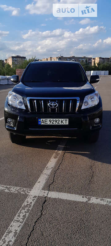 2010 toyota land cruiser