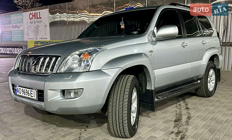2005 toyota land cruiser