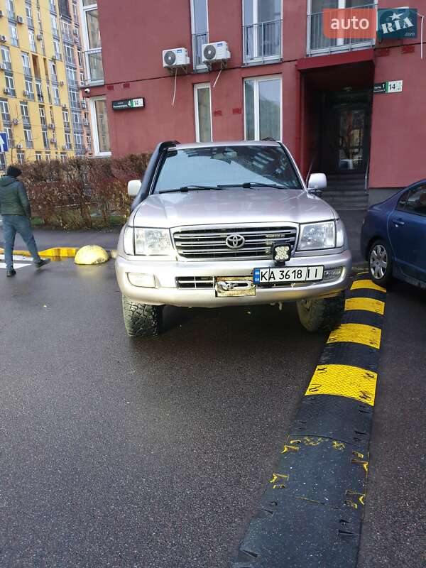 2002 toyota land cruiser