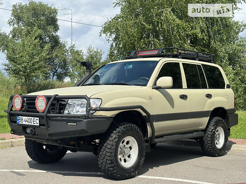 2005 toyota land-cruiser