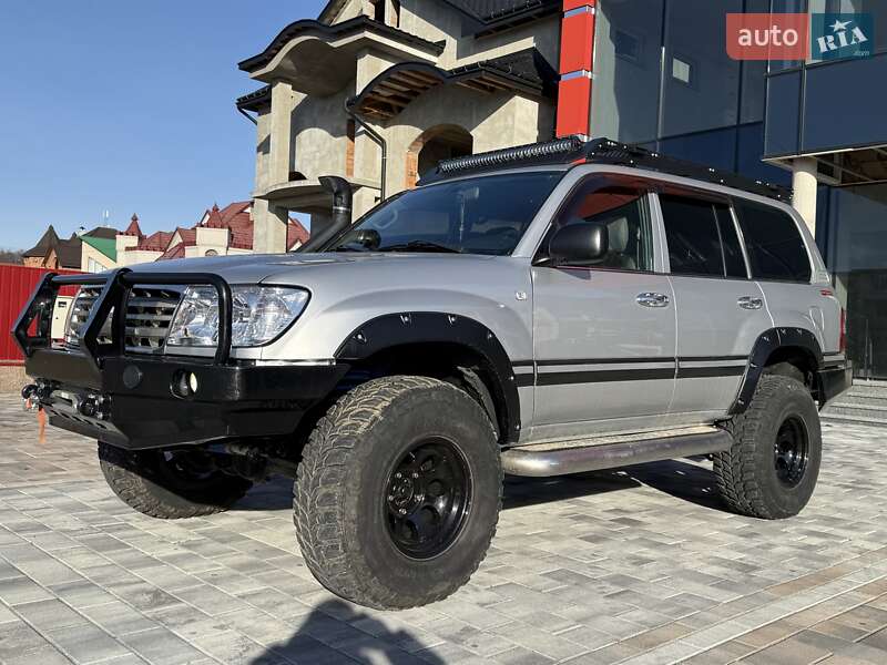 2005 toyota land cruiser