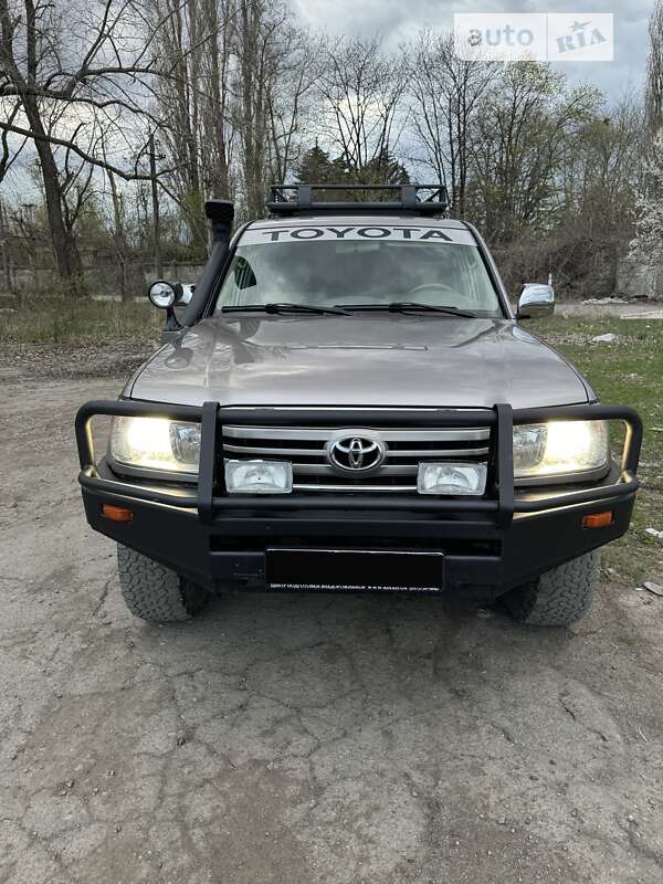 2006 toyota land cruiser 100