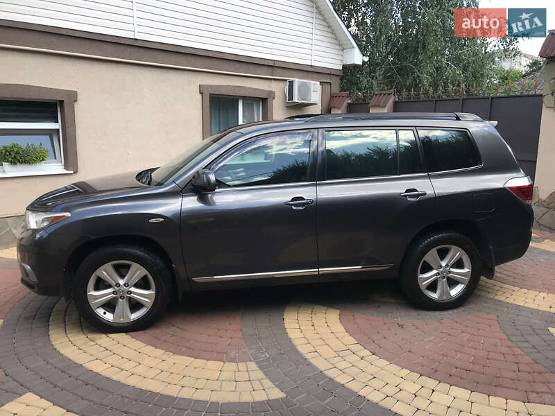 2011 toyota highlander