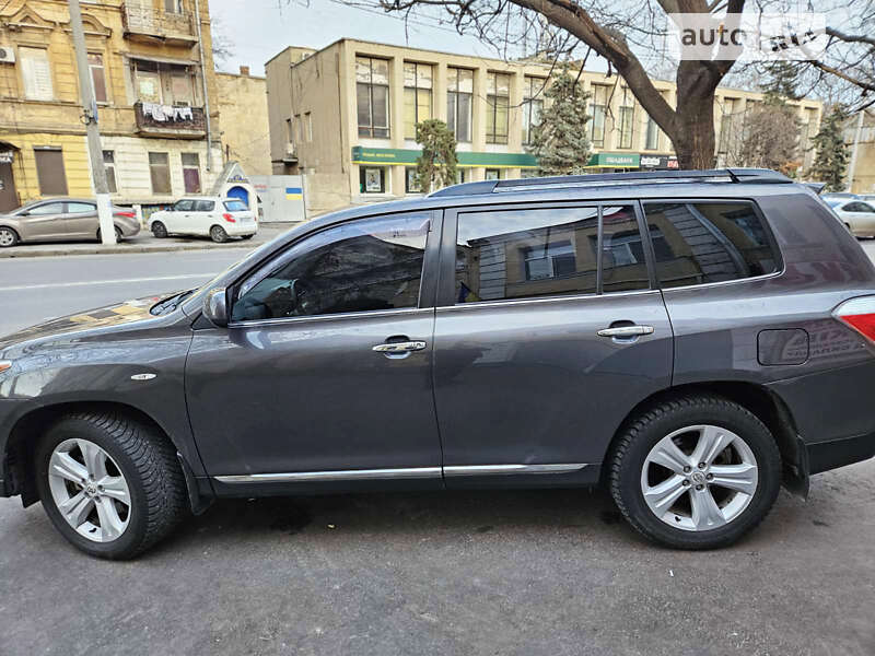 2011 toyota highlander