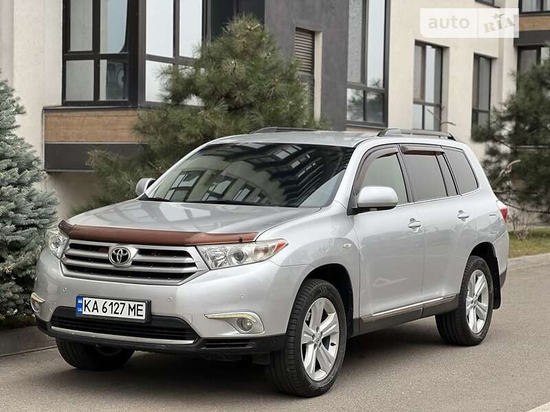 2011 toyota highlander