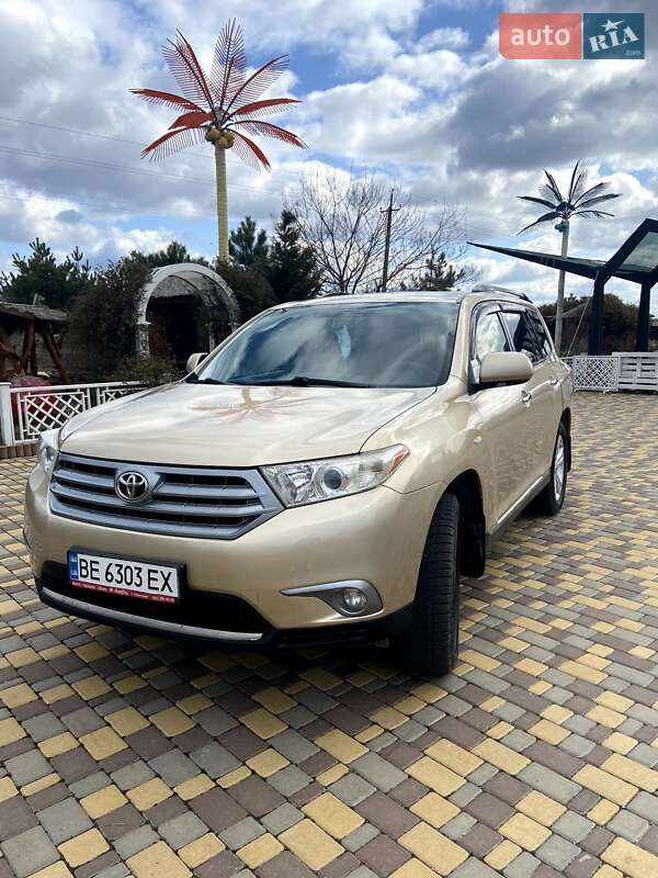 2012 toyota highlander