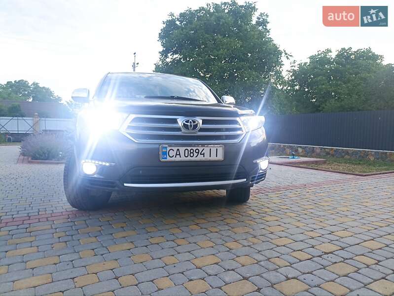2011 toyota highlander