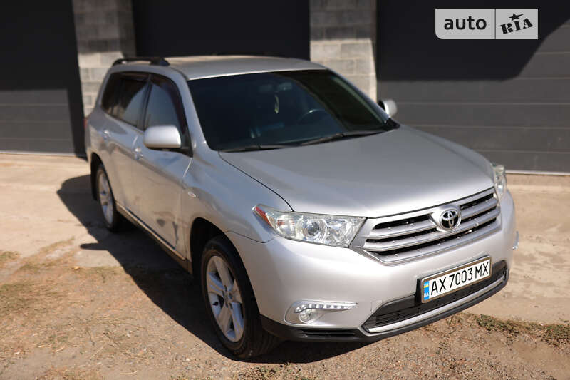 2010 toyota highlander
