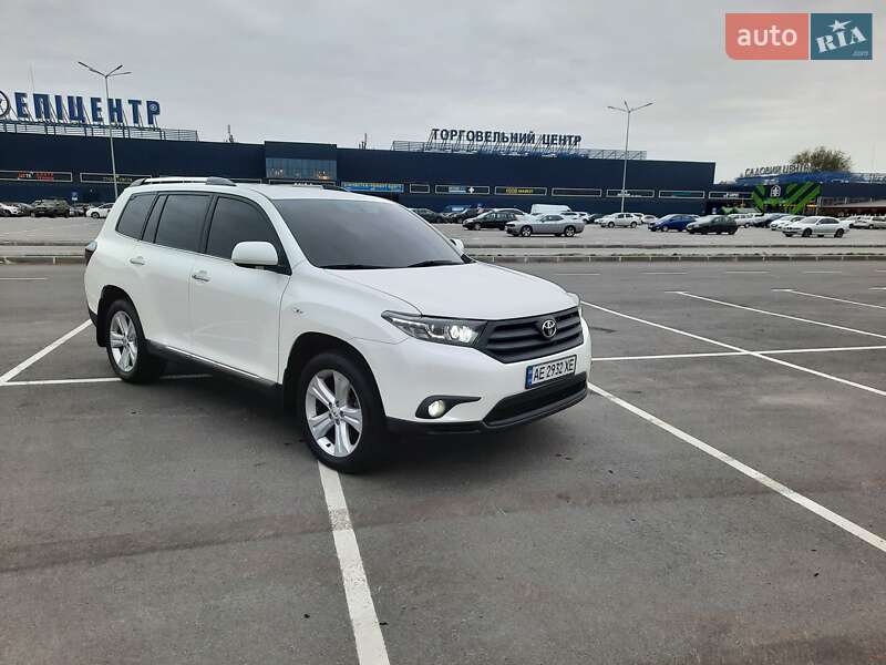 2011 toyota highlander