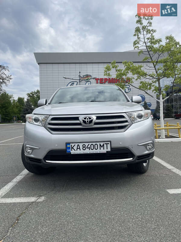 2011 toyota highlander