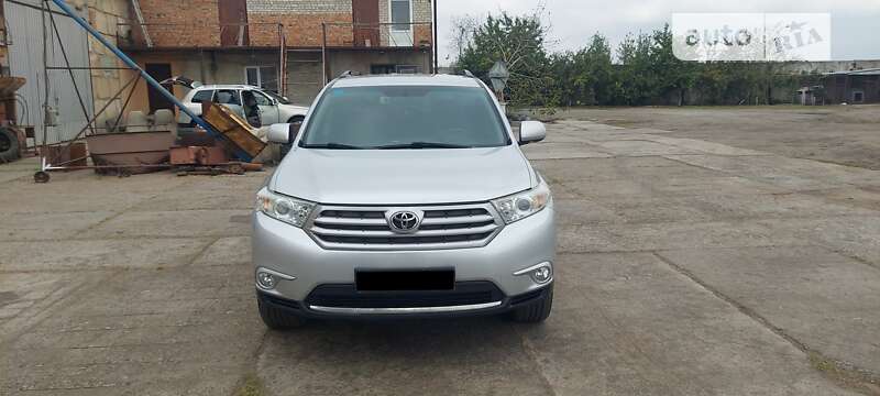 2011 toyota highlander