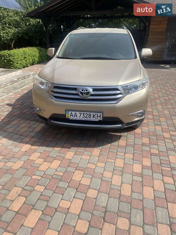2010 toyota highlander