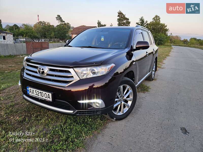 2011 toyota highlander