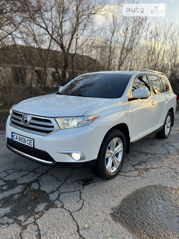 2011 toyota highlander