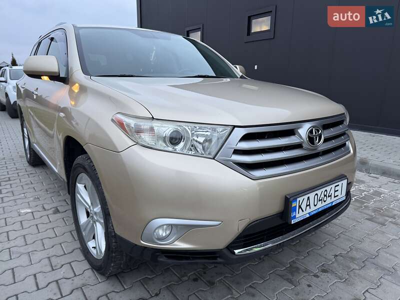 2011 toyota highlander