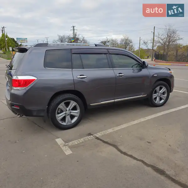 2011 toyota highlander
