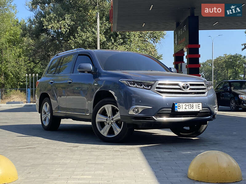 2011 toyota highlander