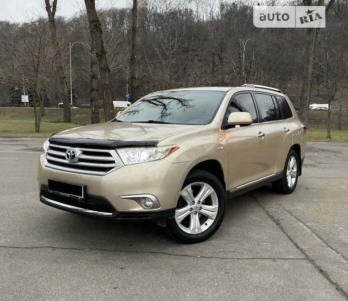 2012 toyota highlander