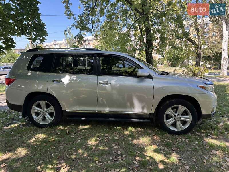 2012 toyota highlander