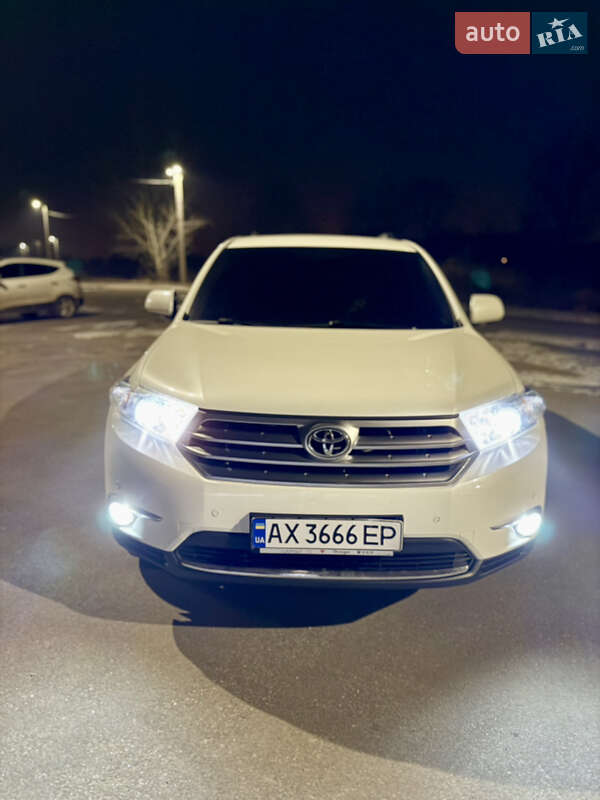 2012 toyota highlander